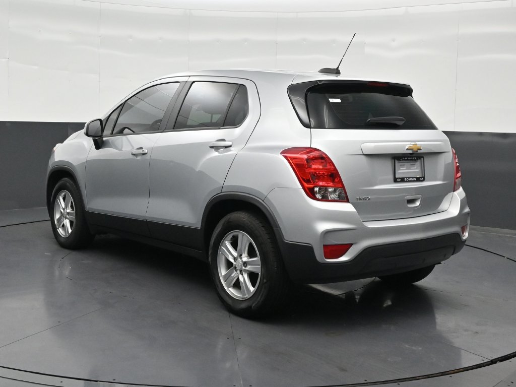 Used 2020 Chevrolet Trax LS FWD image 3
