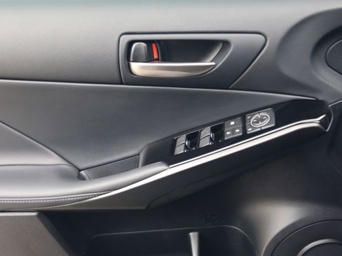 Used 2025 Lexus IS 350 F Sport image 12