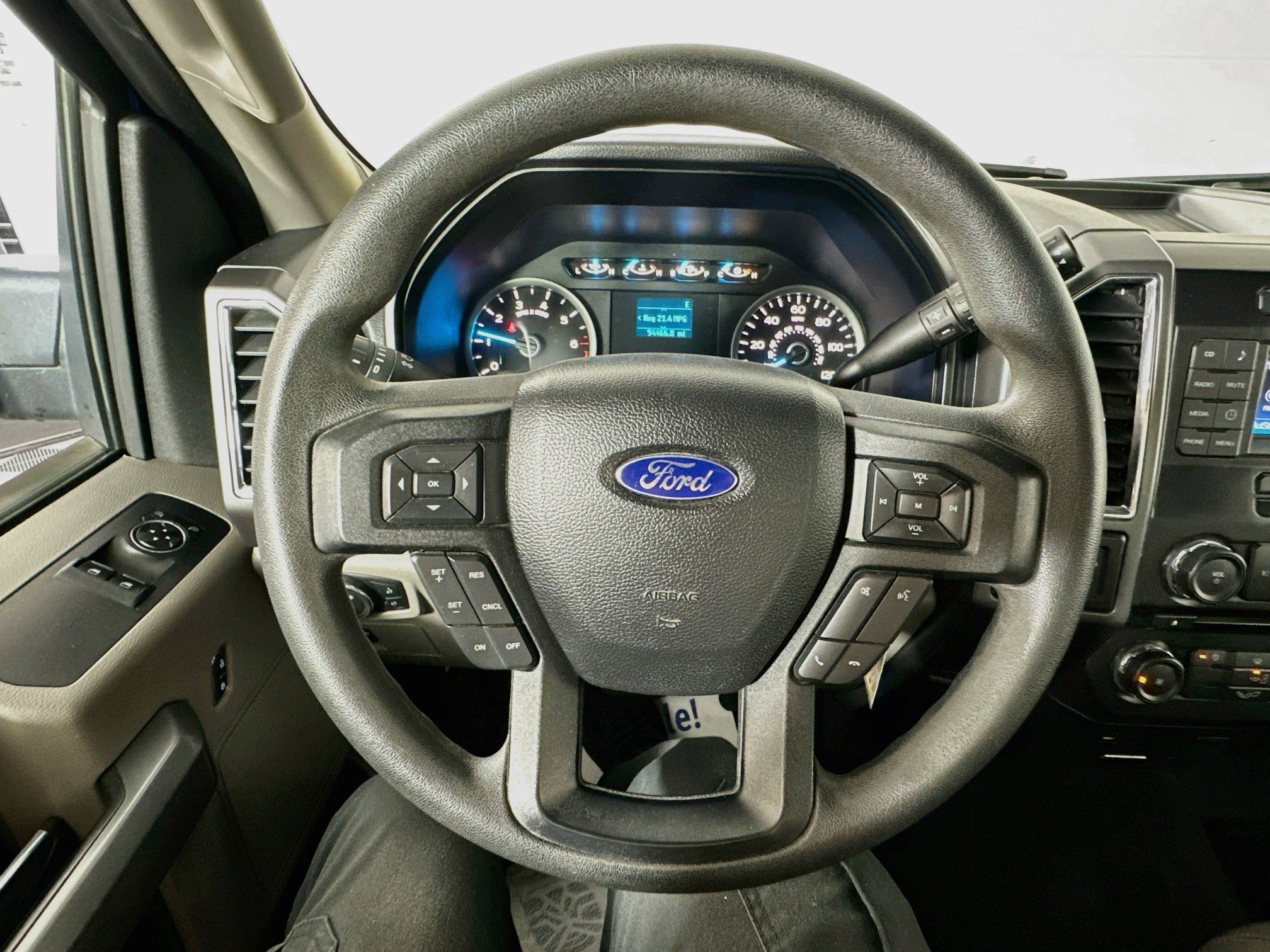 Used 2016 Ford F150 XLT AWD/4WD image 11