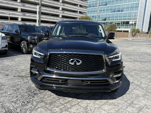 Certified 2024 INFINITI QX80 Premium Select w/ Cargo Package image 2