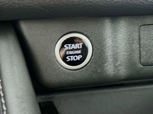 Used 2023 Nissan Rogue SL AWD/4WD image 27