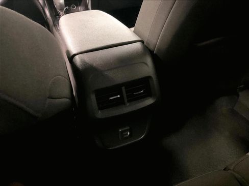 Used 2022 Chevrolet Equinox LT image 27