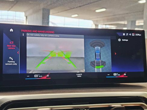 Used 2023 BMW 330i xDrive Sedan w/ Premium Package image 15