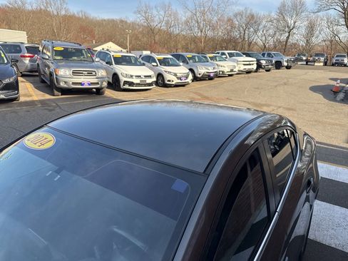 Used 2014 MAZDA MAZDA3 i Touring image 8