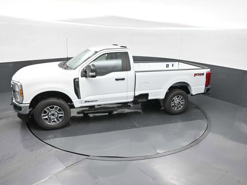New 2025 Ford F250 XLT image 12