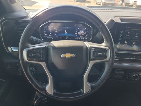 Used 2024 Chevrolet Silverado 1500 LT w/ Z71 Off-Road Package image 16