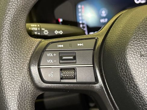 Used 2025 Honda Accord SE image 29
