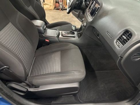 Used 2023 Dodge Charger SXT w/ Blacktop Package image 15