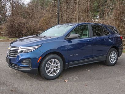 Used 2022 Chevrolet Equinox LS w/ LS Convenience Package