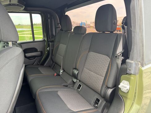 Used 2021 Jeep Gladiator Mojave w/ Uconnect 4C Nav & Sound Group AWD/4WD image 38