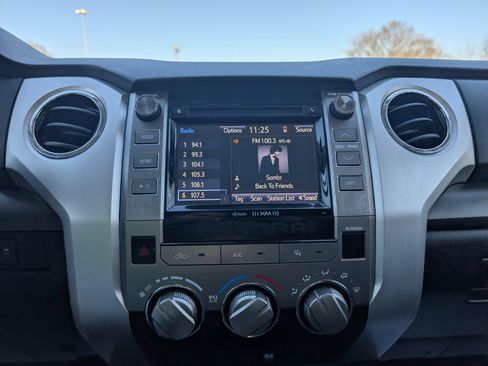 Used 2014 Toyota Tundra SR5 w/ SR5 Upgrade Package image 15