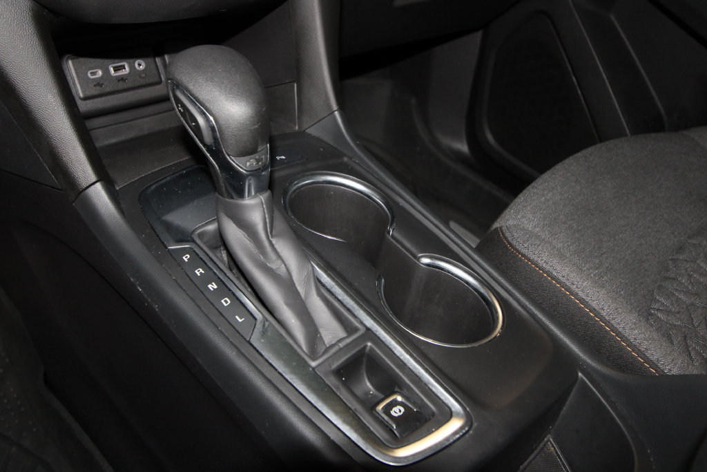 Used 2024 Chevrolet Equinox LT w/ LPO, Floor Liner Package FWD image 17
