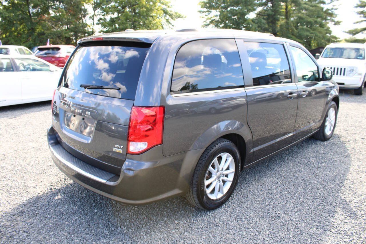 Used 2018 Dodge Grand Caravan SXT FWD image 7