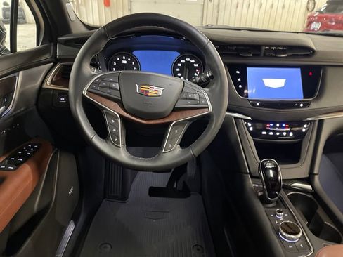 Used 2024 Cadillac XT5 Premium Luxury w/ Technology Package image 14