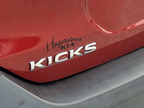 Used 2020 Nissan Kicks SV FWD image 31