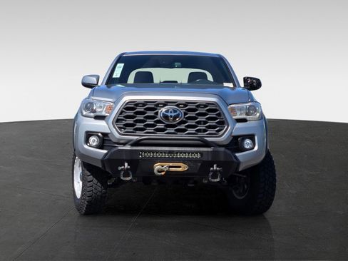 Used 2021 Toyota Tacoma TRD Off-Road w/ Technology Package AWD/4WD image 2
