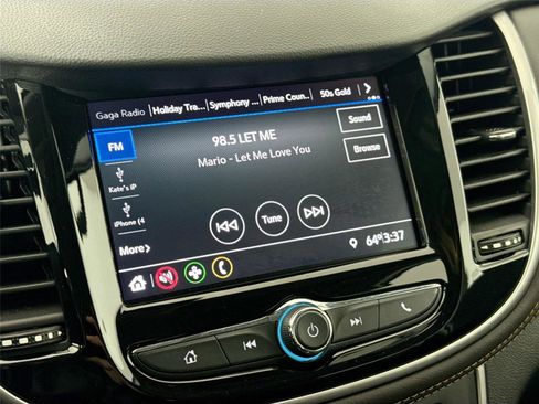 Used 2022 Chevrolet Trax LT w/ LT Convenience Package image 21