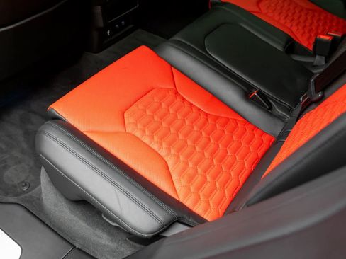 Used 2022 Lamborghini Urus image 41