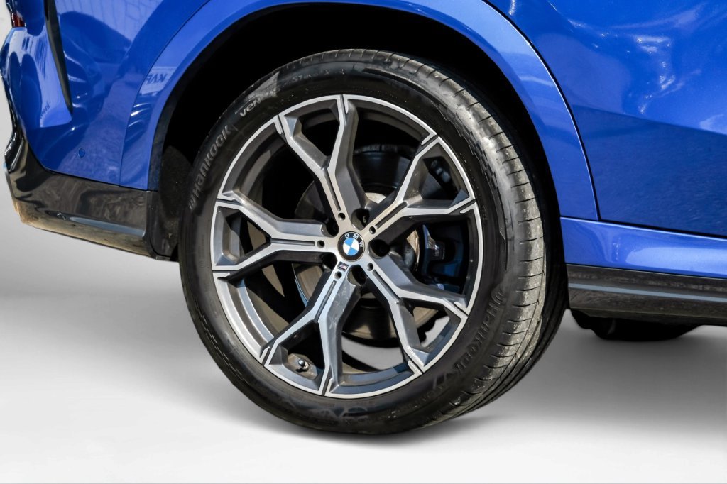 Used 2020 BMW X6 M50i w/ Premium Package AWD/4WD image 66