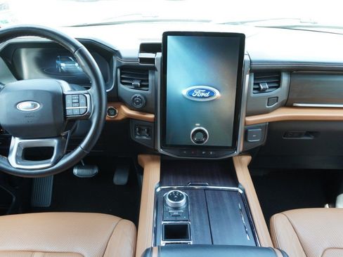 Used 2023 Ford Expedition Max Platinum RWD image 12