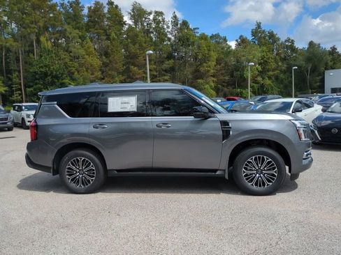 New 2026 Nissan Armada SL w/ Captain's Chari Seat Package AWD/4WD image 4