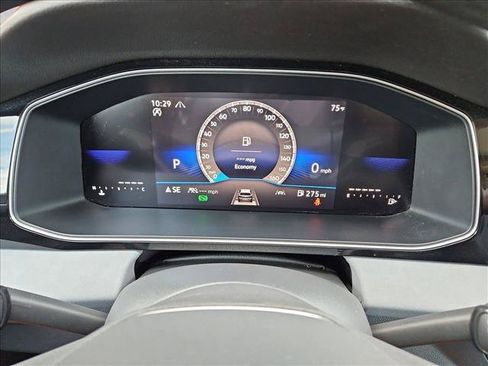 Used 2025 Volkswagen Jetta SE FWD image 10