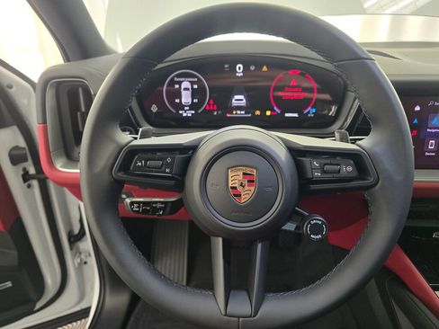 New 2026 Porsche Cayenne image 15