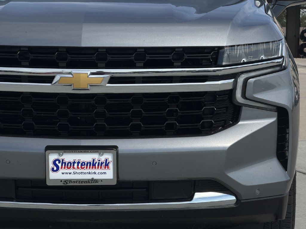 Used 2021 Chevrolet Tahoe LS w/ Driver Alert Package RWD image 8
