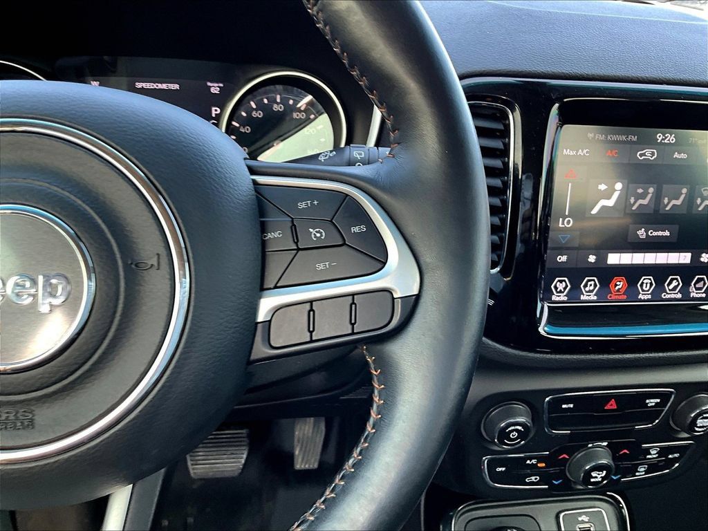 Used 2018 Jeep Compass Limited AWD/4WD image 14