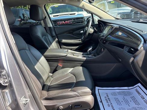 Certified 2020 Buick Envision Essence w/ Experience Buick Package AWD/4WD image 23