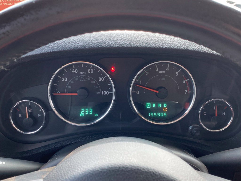 Used 2013 Jeep Wrangler Unlimited Sahara w/ Dual Top Group AWD/4WD image 24
