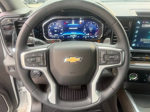 Used 2023 Chevrolet Silverado 1500 LT w/ Z71 Off-Road Package image 15