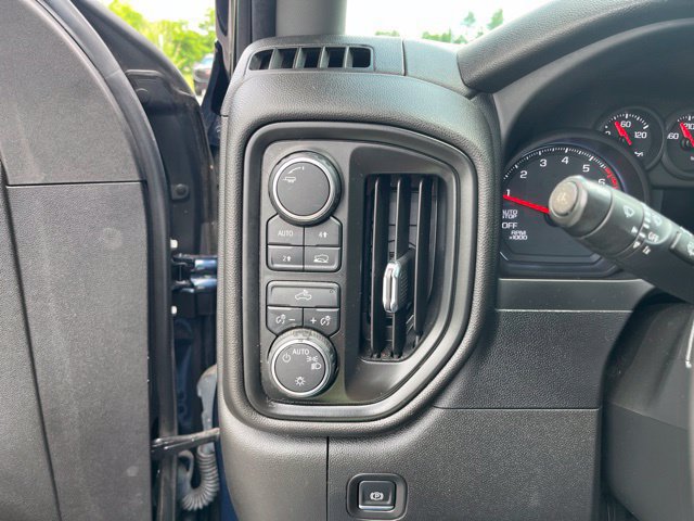 Used 2022 Chevrolet Silverado 1500 Custom AWD/4WD image 22