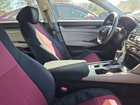 Used 2019 Honda Accord EX image 34