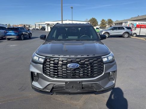 Used 2025 Ford Explorer ST-Line image 10