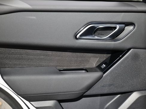 New 2026 Land Rover Range Rover Velar Dynamic SE image 29