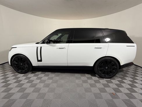 Used 2024 Land Rover Range Rover Long Wheelbase SE AWD/4WD image 2