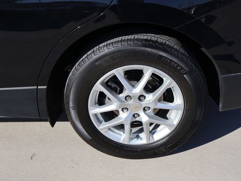 Used 2023 Chevrolet Equinox LT FWD image 10