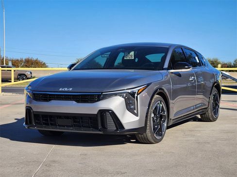 New 2025 Kia K4 GT-Line image 2