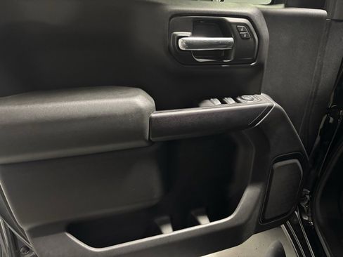 Used 2020 Chevrolet Silverado 1500 Custom Trail Boss w/ Custom Convenience Package image 10