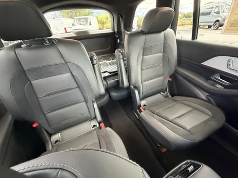 Certified 2025 Mercedes-Benz GLS 63 AMG 4MATIC image 18