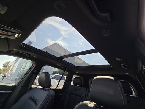 New 2025 Jeep Grand Cherokee Limited w/ Luxury Tech Group II image 9