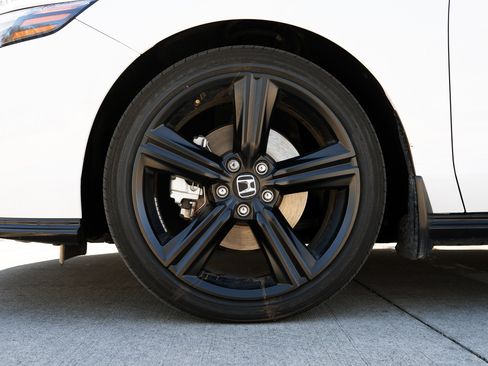 Used 2025 Honda Accord Sport image 14