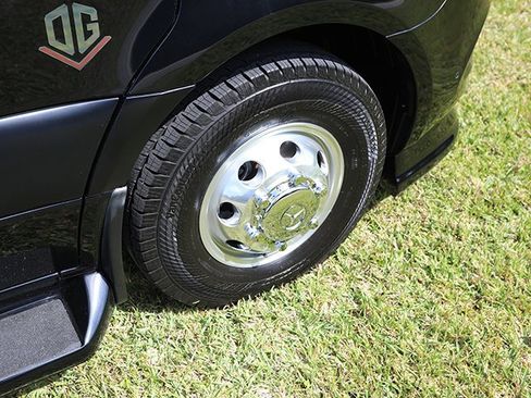 Used 2023 Mercedes-Benz Sprinter 3500 image 39