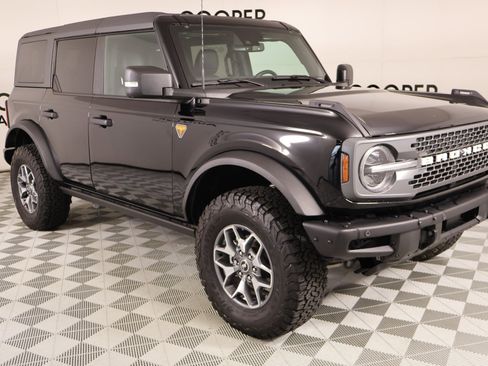 Used 2024 Ford Bronco Badlands AWD/4WD image 1