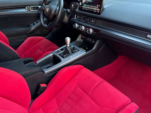 Used 2023 Honda Civic Type R image 16