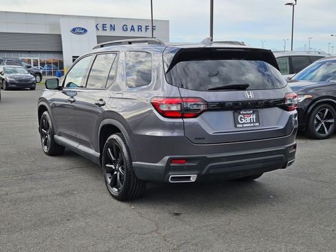 Used 2025 Honda Pilot Black Edition image 14