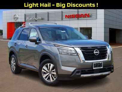 New 2025 Nissan Pathfinder SL w/ Cargo Package