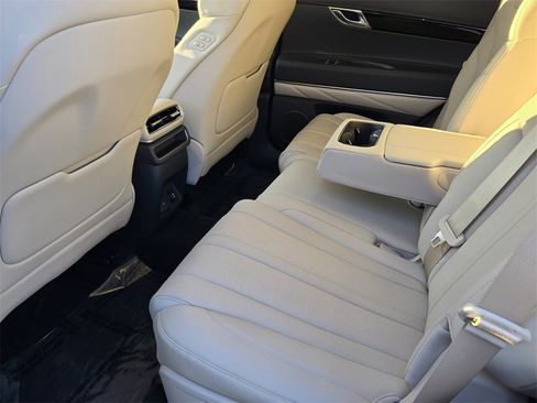 Used 2025 Genesis GV80 2.5T Standard image 11