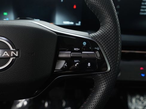 Used 2024 Nissan Ariya AWD image 29